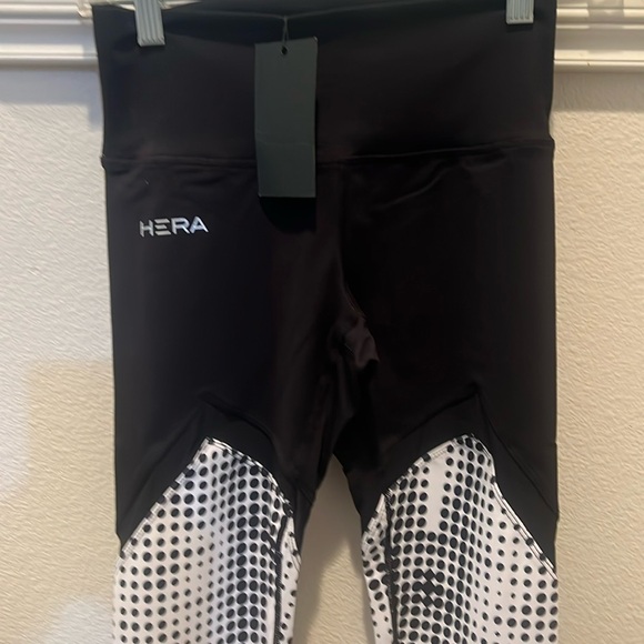 Hera Hero Women's High Waist Seamless Acid Wash Leggings in White /Black - Picture 6 of 11